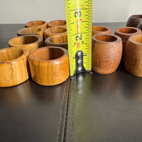 Lot Of 20 Vintage light & Dark Wood Napkin Rings 1.5” Round Mid Century Modern - Picture 4 of 10